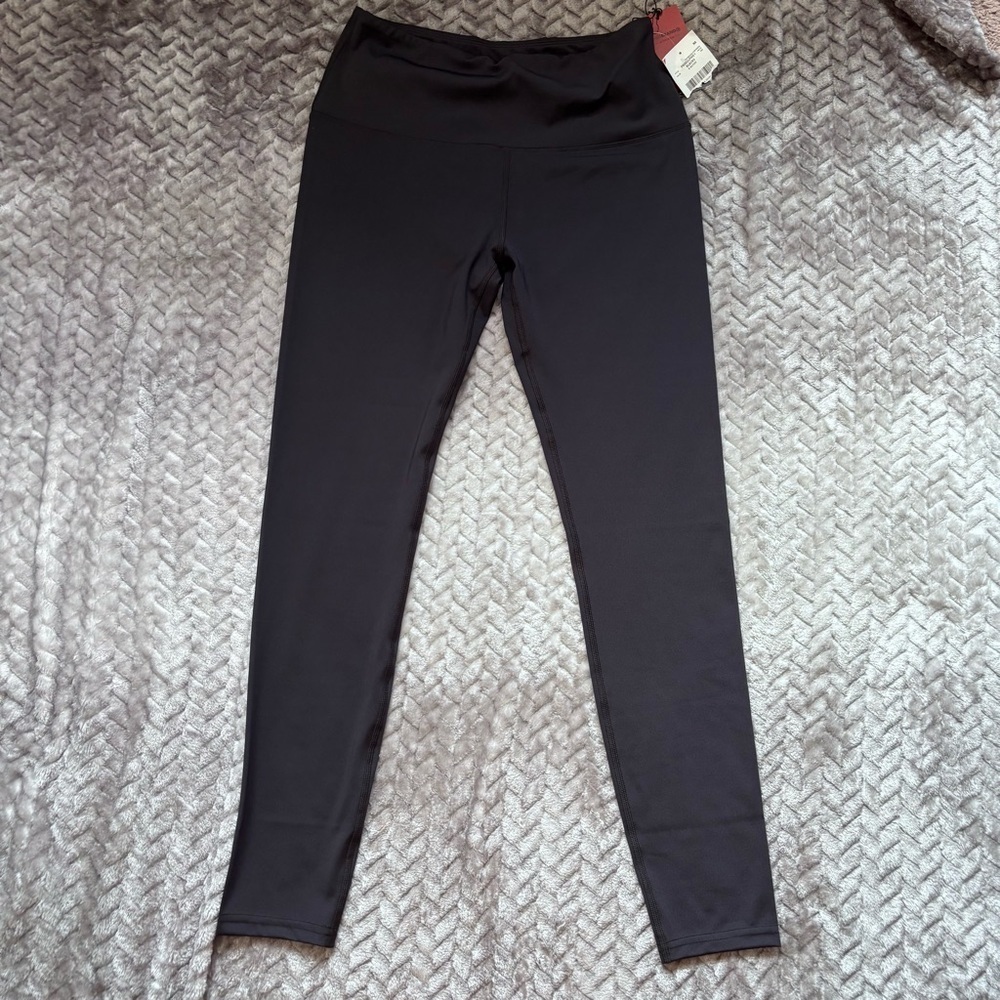 NWT Swiss Brand Black activewear leggings size Large